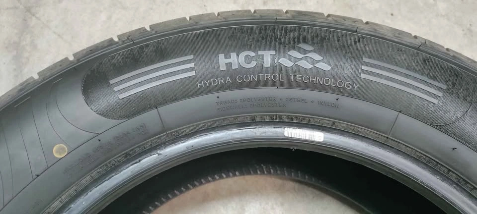 235/65R18 Motomaster Allseasons Tire - photo 3