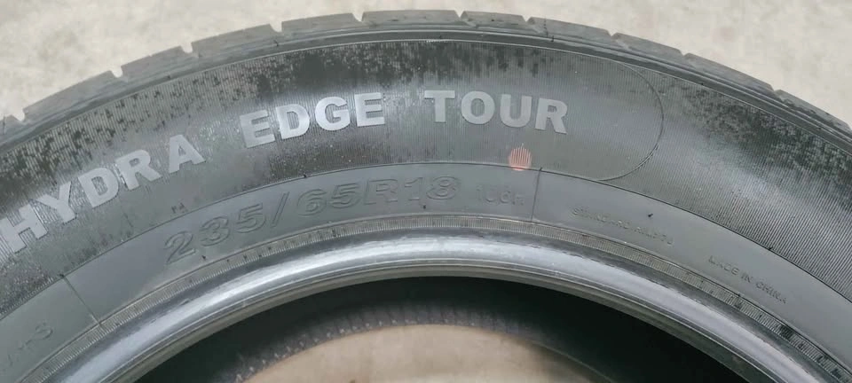235/65R18 Motomaster Allseasons Tire - photo 4