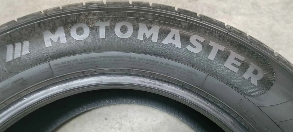 235/65R18 Motomaster Allseasons Tire - photo 5