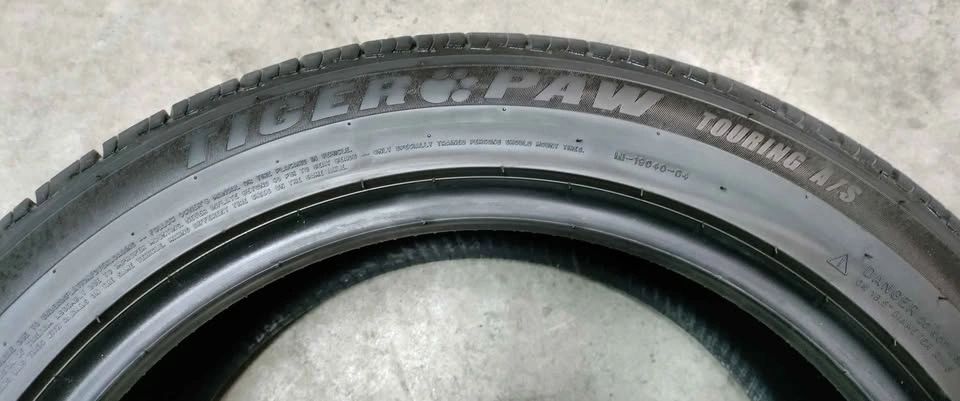 225/50R18 Uniroyal Allseasons Tire - photo 2