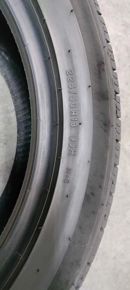 225/50R18 Uniroyal Allseasons Tire - photo 5
