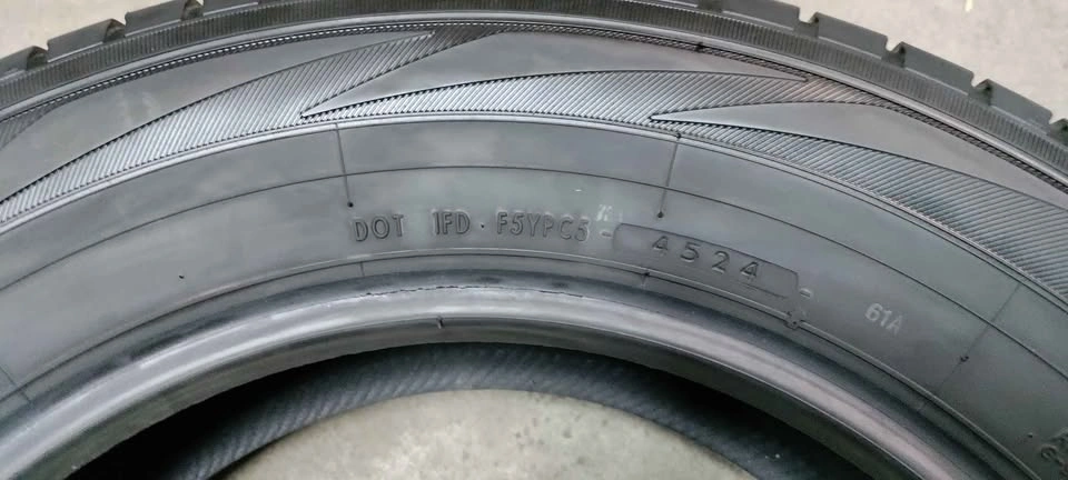 2x P225/65R17 Yokohama Geolandar Allseason Tires - photo 2