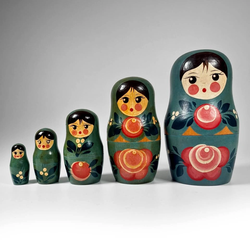 Set of 5 Russian Matryoshka Nesting Dolls