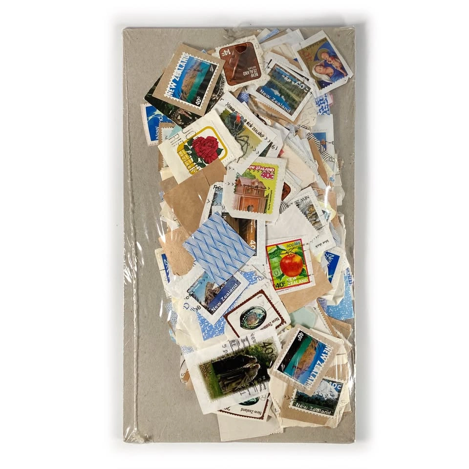 New Zealand & Mauritius Stamps - photo 3