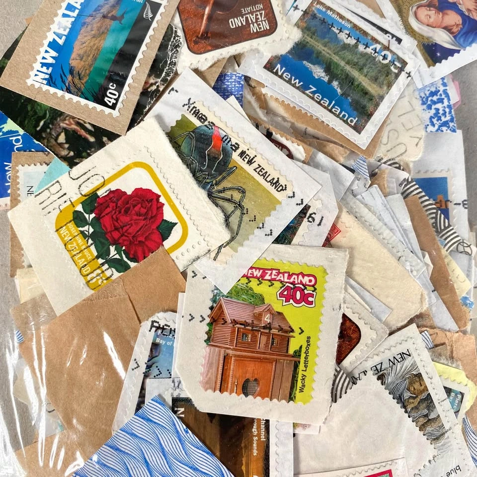New Zealand & Mauritius Stamps - photo 4