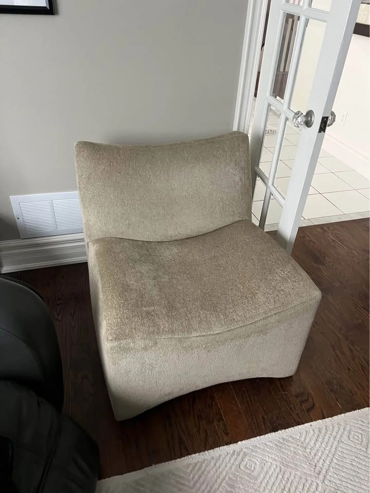 Tan Armless Club Chair - photo 2