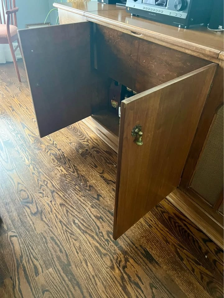 Vintage Solid Wood Stereo Console - photo 3