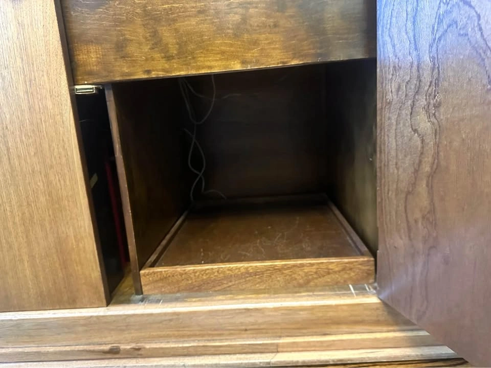 Vintage Solid Wood Stereo Console - photo 4
