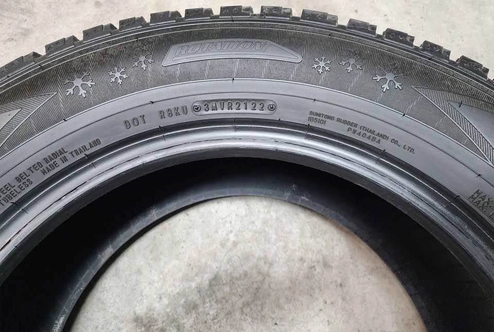 235/60R16 Sumitomo Ice Edge Winter Tires - photo 4