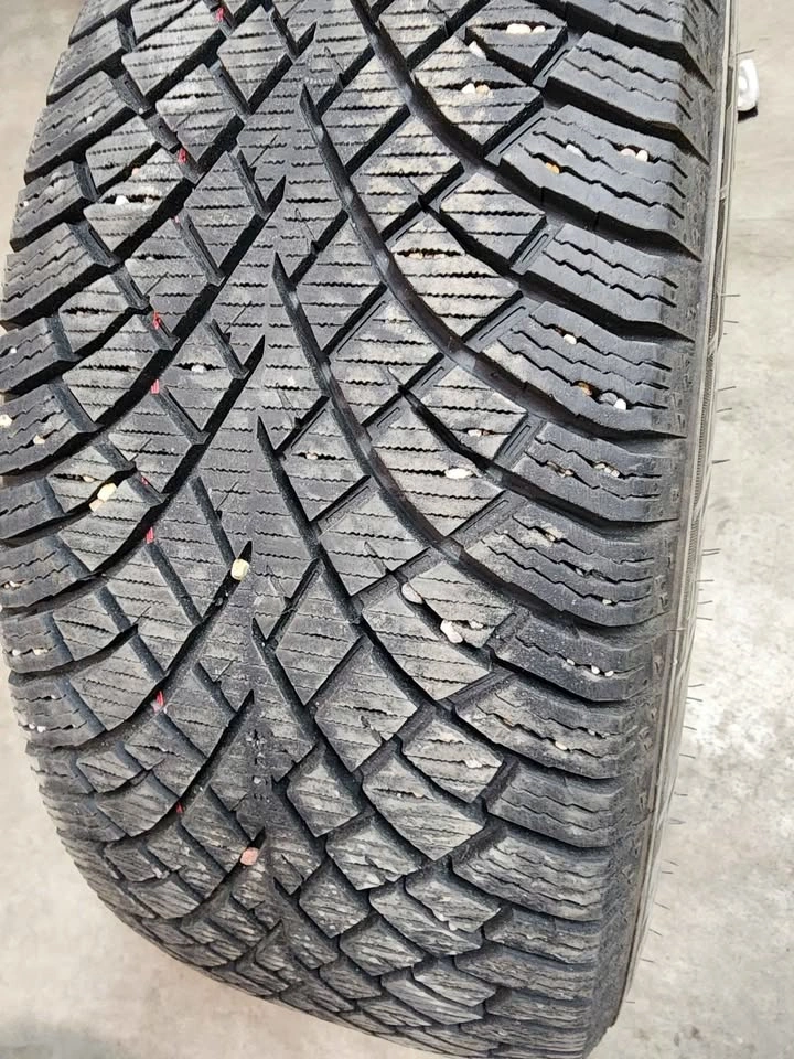 1No. 255/60R18 Hakkapeliitta Winter Tire - photo 2