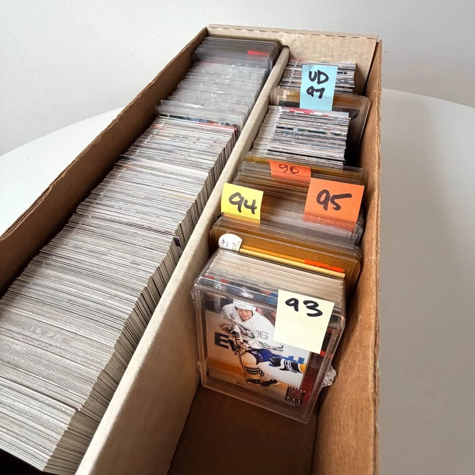 1500x Assorted 1993-97 UD Hockey Cards - photo 2