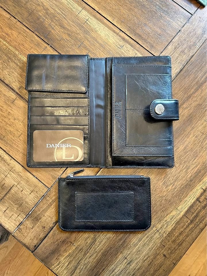 Danier Genuine Leather Wallet Organizer & Pouch Set