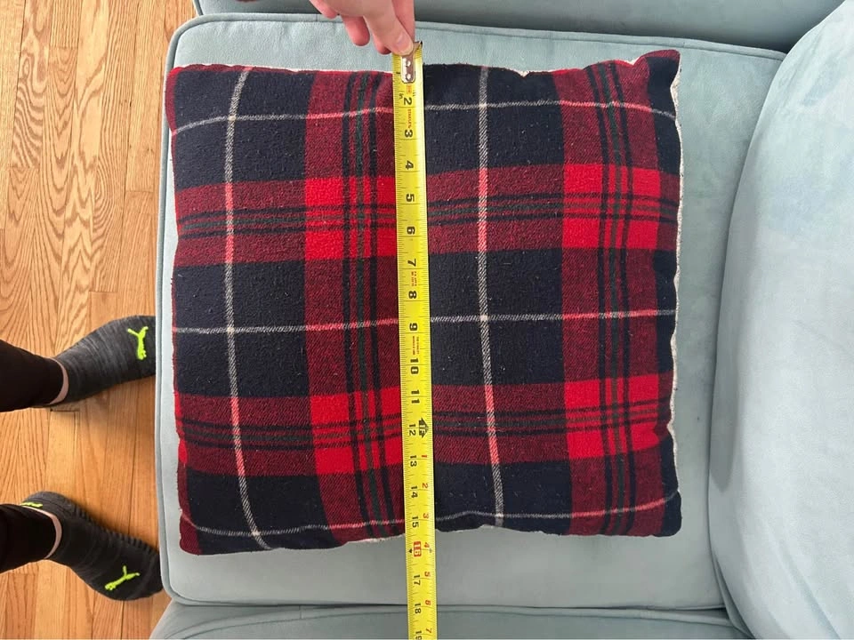 Plaid Christmas Pillows - photo 4