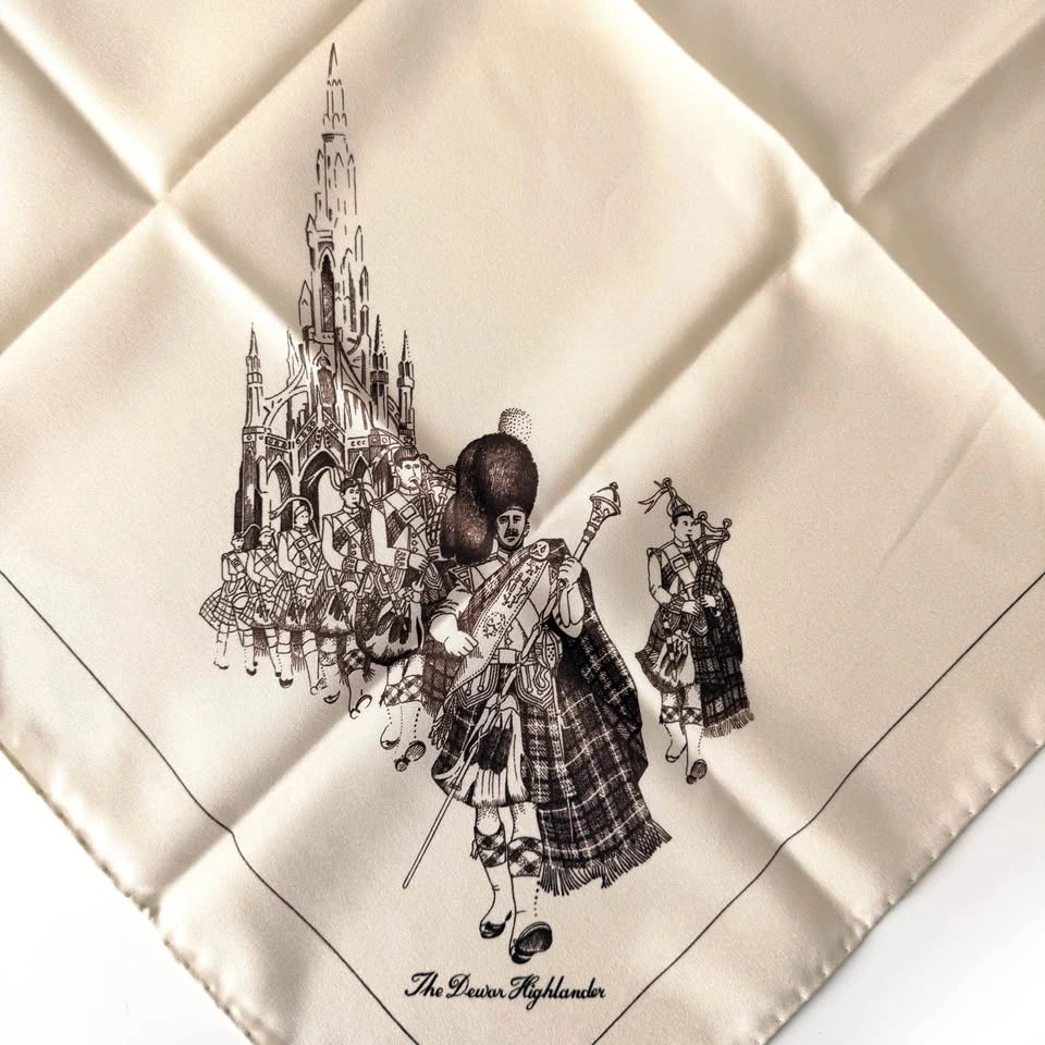 Vintage Dewar’s Whisky Women’s Scarf - photo 2
