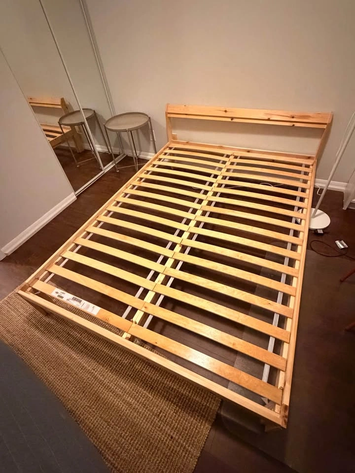 Full Size / Double Bed Frame Wooden IKEA - photo 2