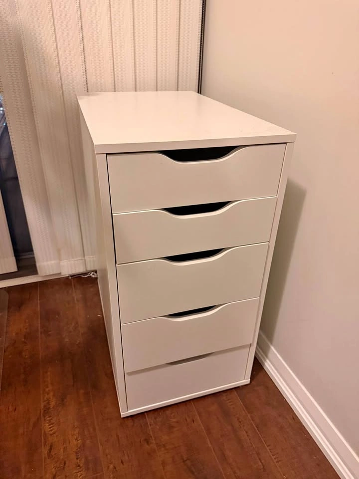 5 Drawer Cabinet, Nightstand, Storage