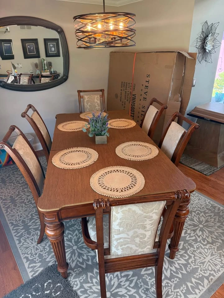 Solid Oak Dining Set with Custom Cover - photo 3