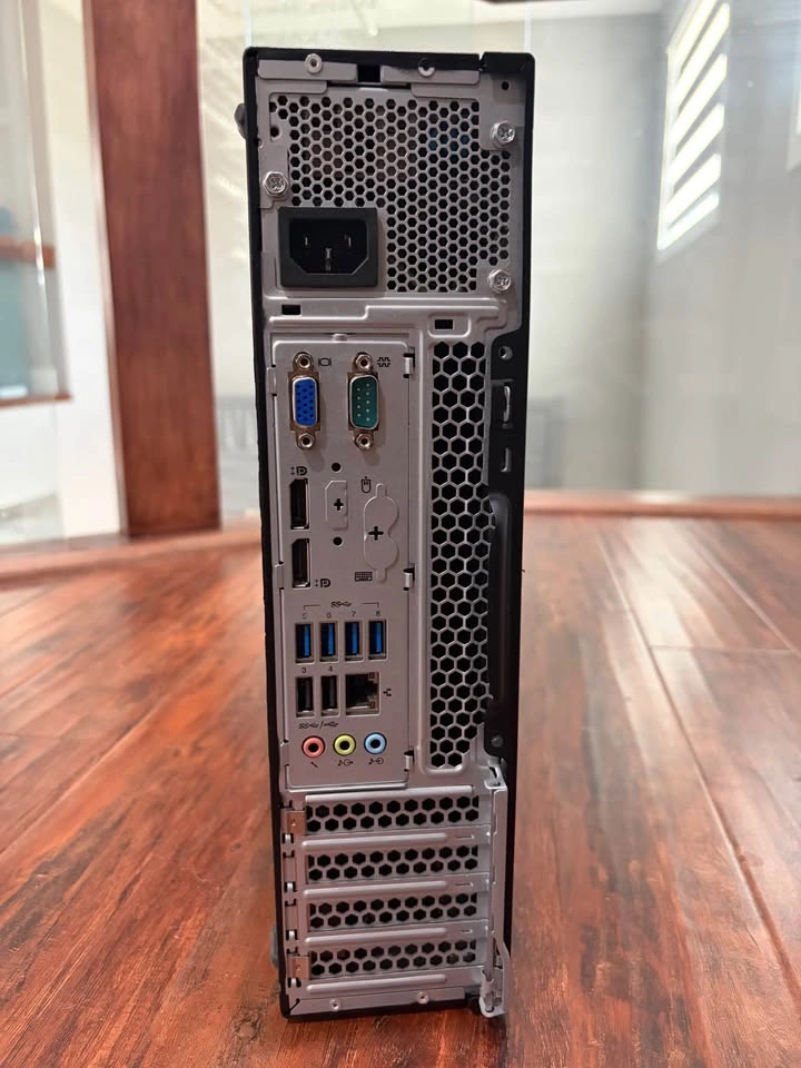 Desktop PC SFF (256 SSD & 4TB HDD, 16GB RAM, i5 6th Gen) - photo 2