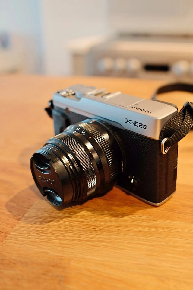 Fujifilm X-E2S + 35mm F/2 R WR lens