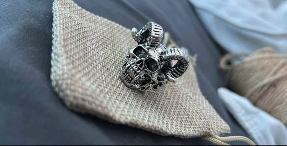Men’s horned Skull Ring SZ 9 - photo 3