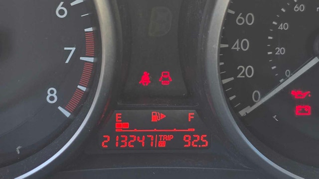 2011 Mazda3 Sport GS Sedan - photo 2