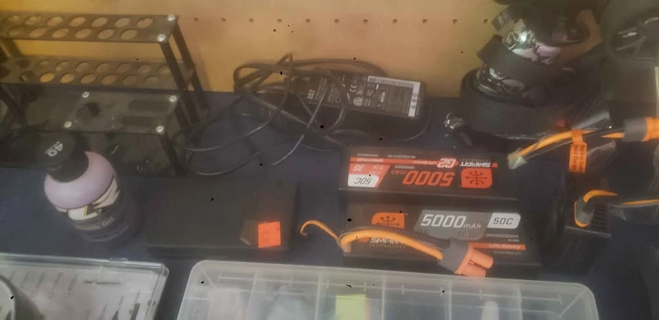 Arrma Typhoon v3 1/8 Scale RC Car w/ Parts & Workbench - photo 4