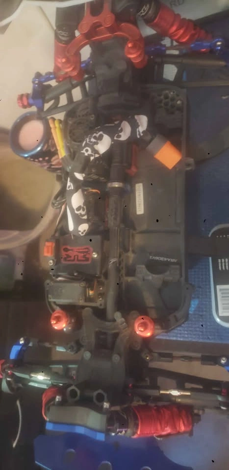 Arrma Typhoon v3 1/8 Scale RC Car w/ Parts & Workbench - photo 5