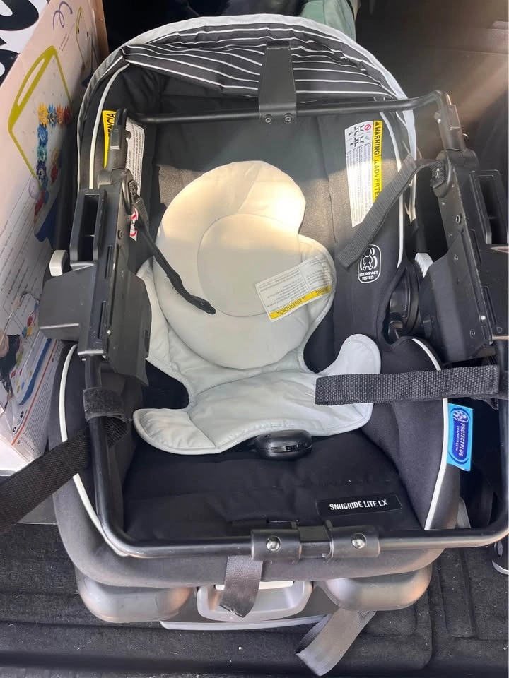 Graco SnugRide 35 Lite LX Infant Car Seat - photo 4