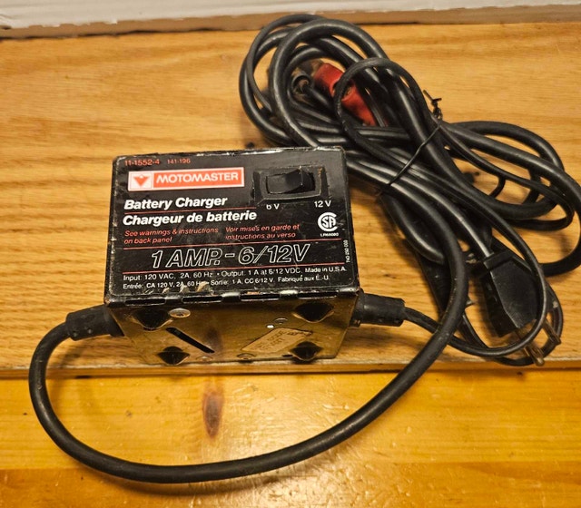 Motormaster 12 Volt Charger
