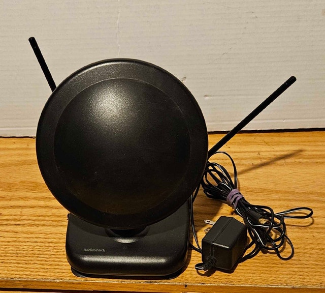 Radio Shack Powered TV Antenna