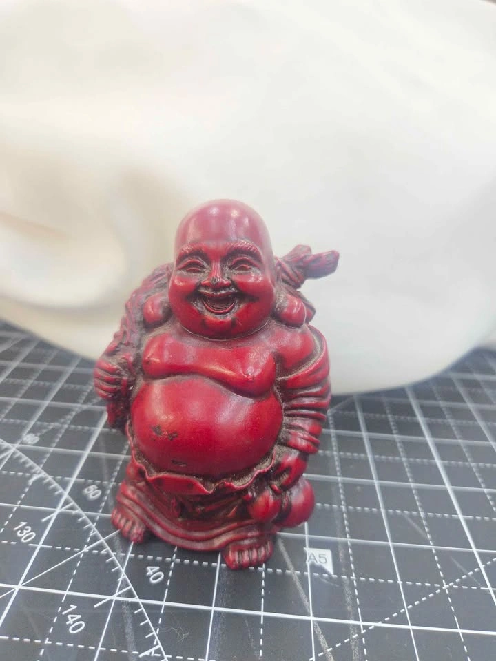 Vintage Red Resin Laughing Buddha Figurine 4" Tall - photo 3