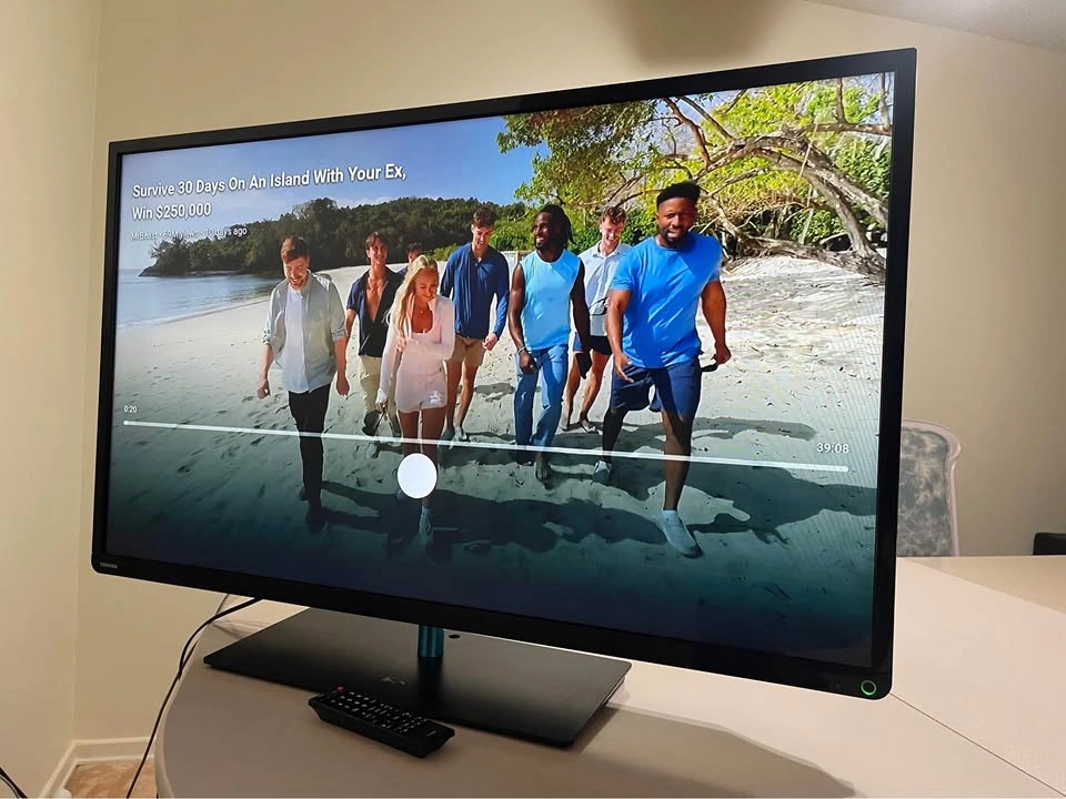 50" Toshiba 1080p LED TV with Remote - Excellent Condition - photo 2