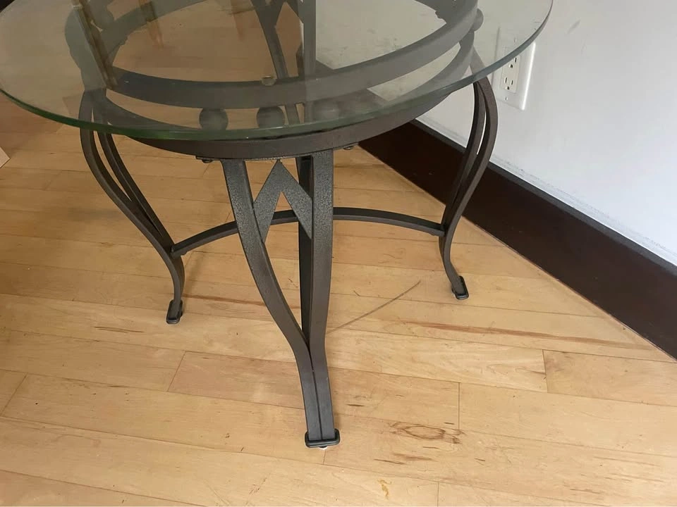 24x22” Glass Coffee / Side Table with Metal Base - photo 3