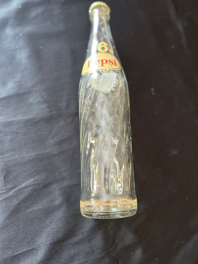 Vintage Pepsi Bottle 16oz Swirl Design - photo 4
