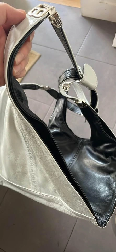 Beautiful reversible black and white vintage leather handbag, ex - photo 4
