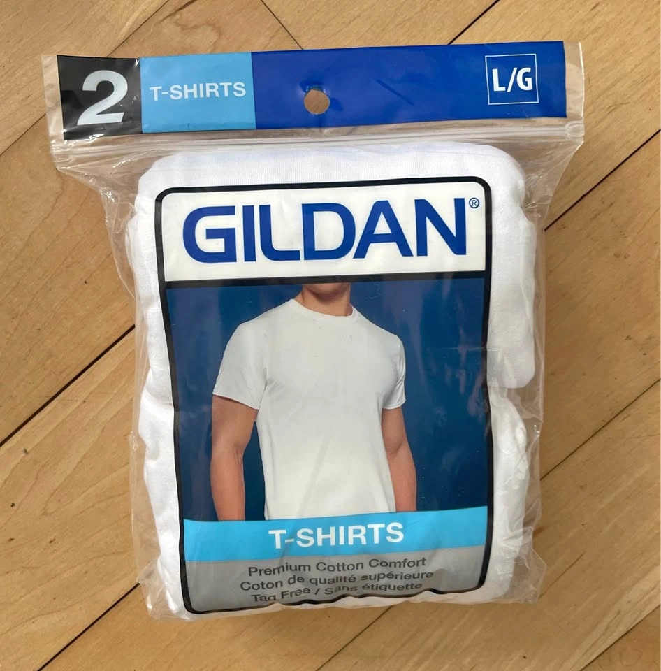 New Gildan 2-pack white t-shirts Large