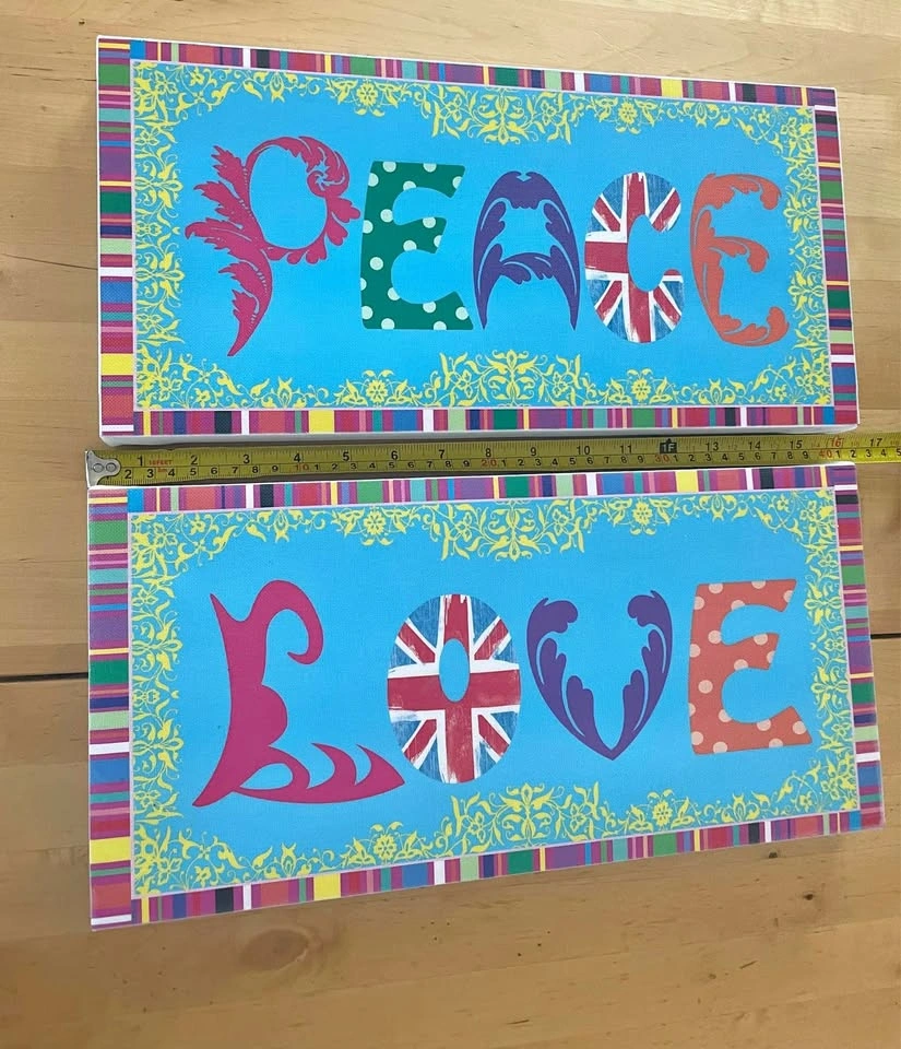 Pair of peace and love canvas pictures $5 both