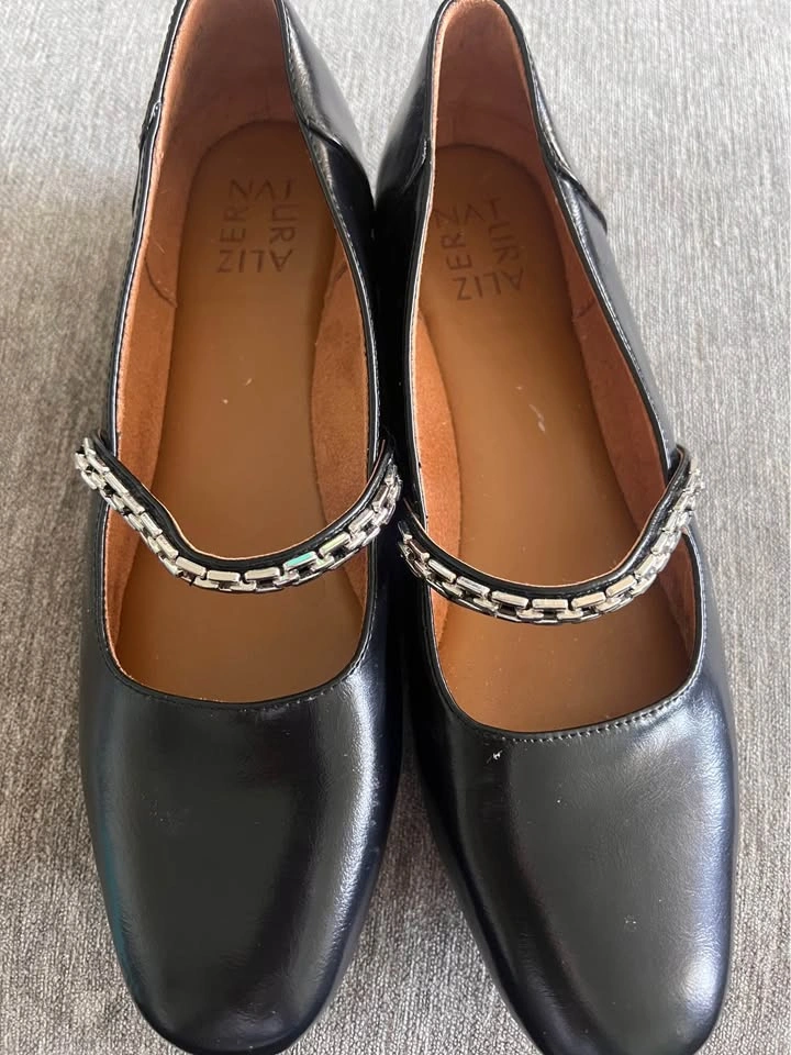 Women’s Naturalizer Mary Jane’s size 9.5 - photo 2