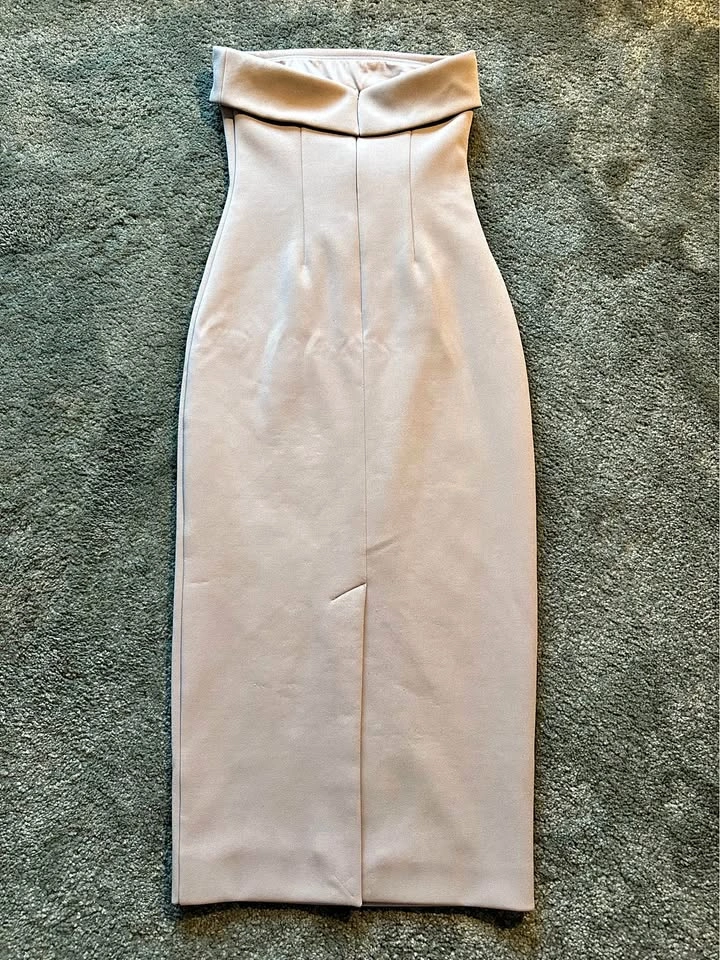 FigureKnit™ Eyecatcher Dress