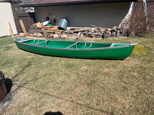 16’ Coleman Canoe - photo 2
