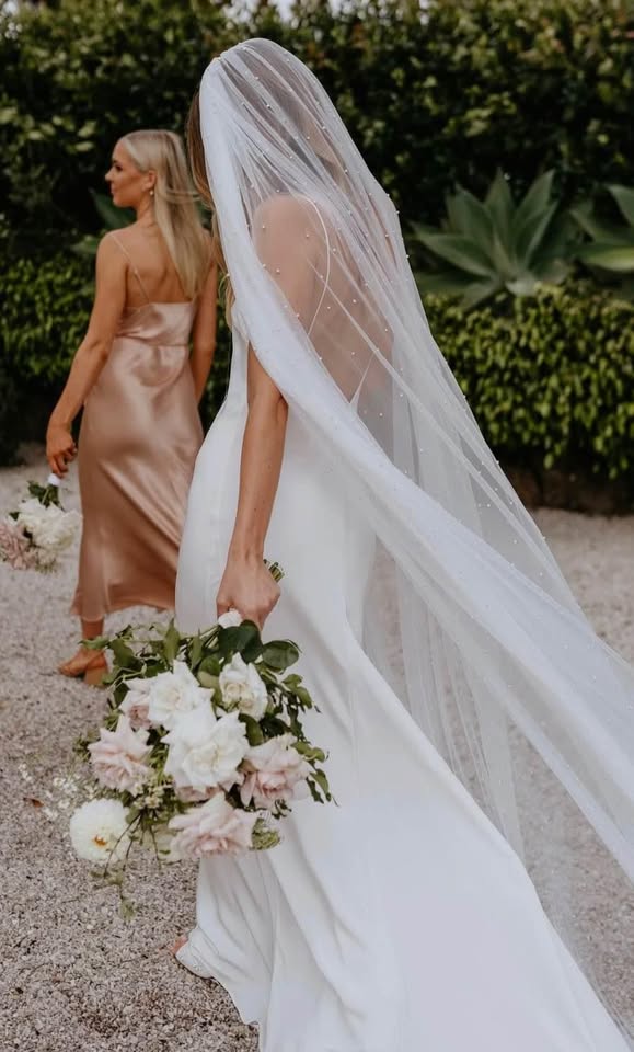 Pearl floor length Veil soft white ivory - photo 2