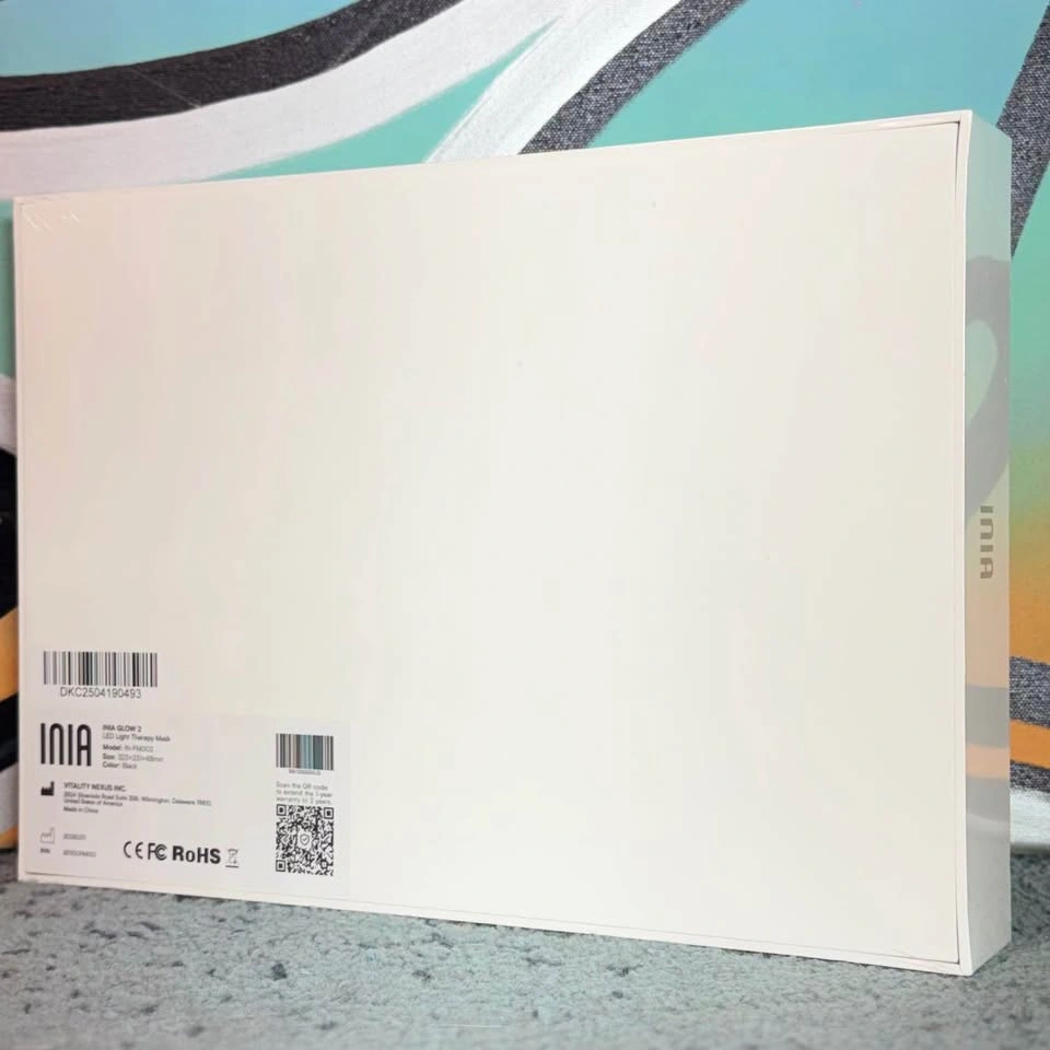 INIA LED Light Therapy Face Mask - New - photo 2