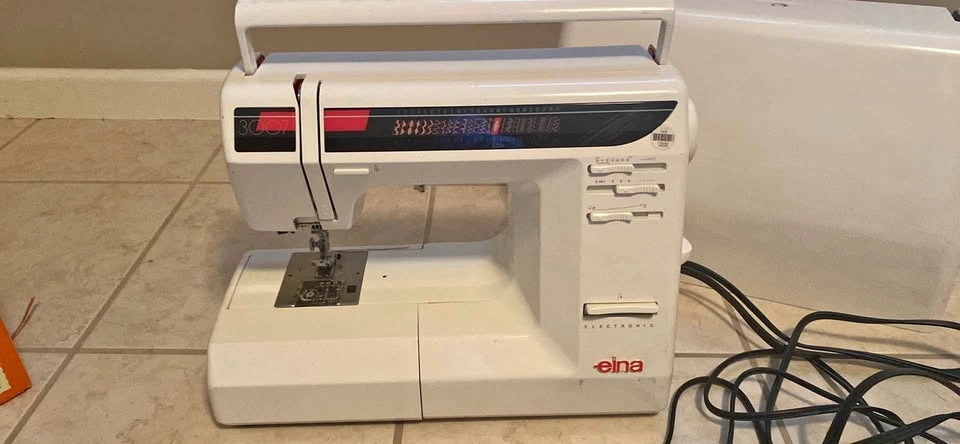 Sewing machine ELNA 3007 - pre owned
