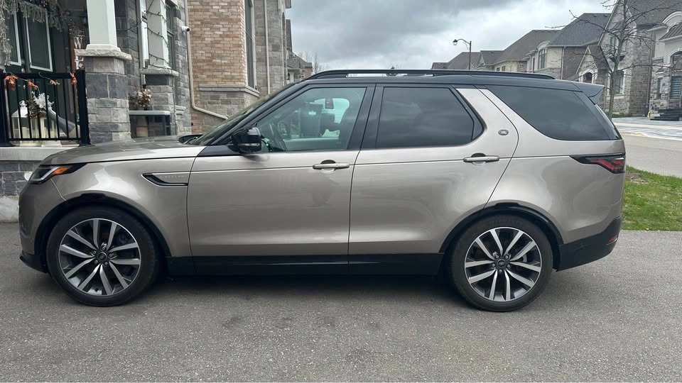 2023 Land Rover Discovery P360 R-Dynamic S - photo 3