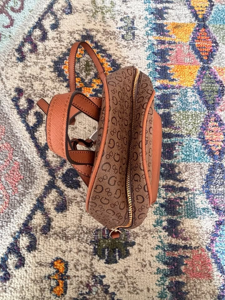 Guess Brown Logo Print Backpack - photo 3