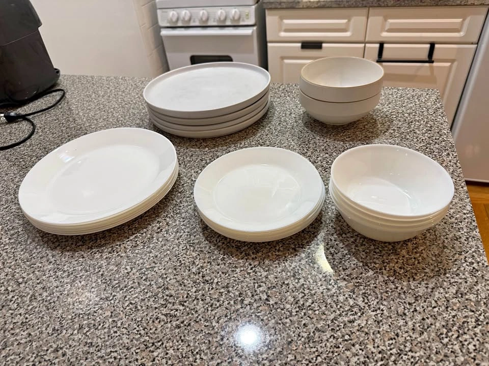 Plates and bowls