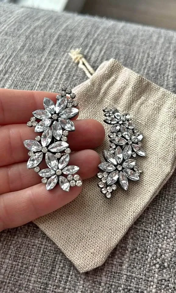Bridal Hair Accessories thumbnail