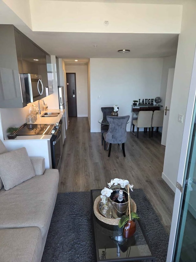 1 Bedroom Apartment for Rent in Downtown Kitchener - photo 2