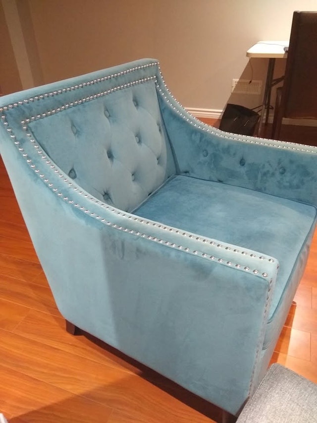 Light Blue Traditional Accent Chair - photo 2