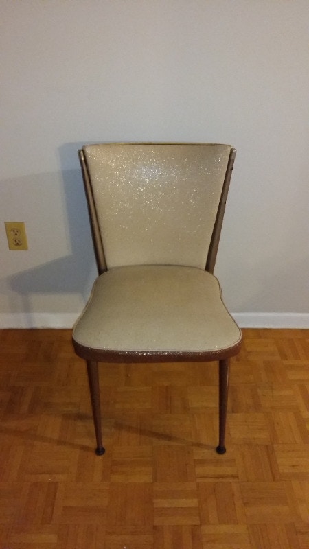 Vinyl Chair - photo 2